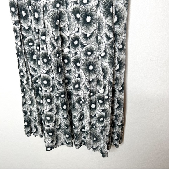 Lavand. Abstract Floral Print Sleeveless Mini Dress Black and White Small S - Picture 4 of 9